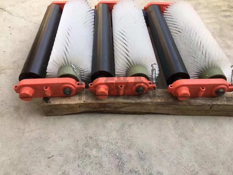 無(wú)動(dòng)力滾刷清掃器 無(wú)動(dòng)力滾刷清掃器